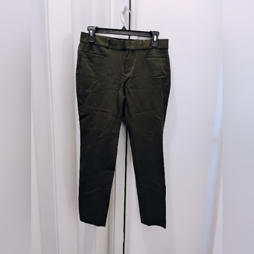 Banana Republic Green Chinos Classic Fit